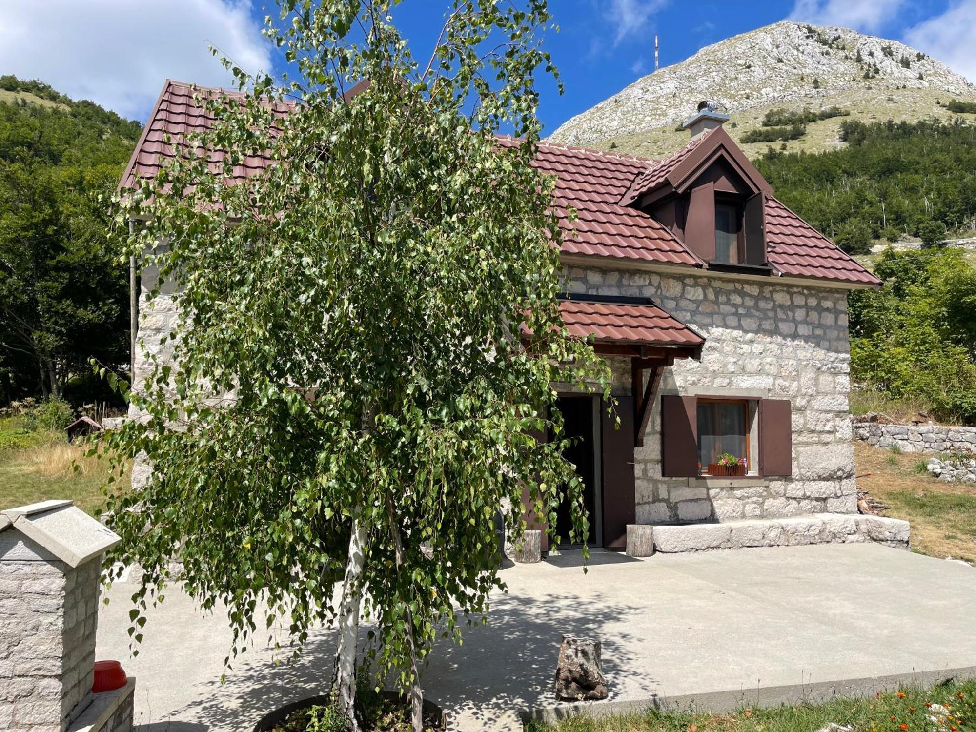 Lovcen Holiday Home Cetinje Exteriör bild