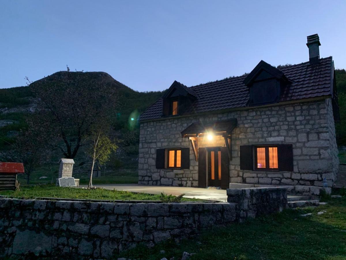 Lovcen Holiday Home Cetinje Exteriör bild
